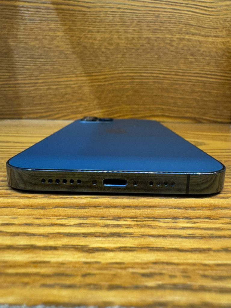 گوشی موبایل اپل IPhone 12 Pro Max ظرفیت 256GB پارت نامبر ZA/A رنگ سرمهای باتری 76% – کارکرده