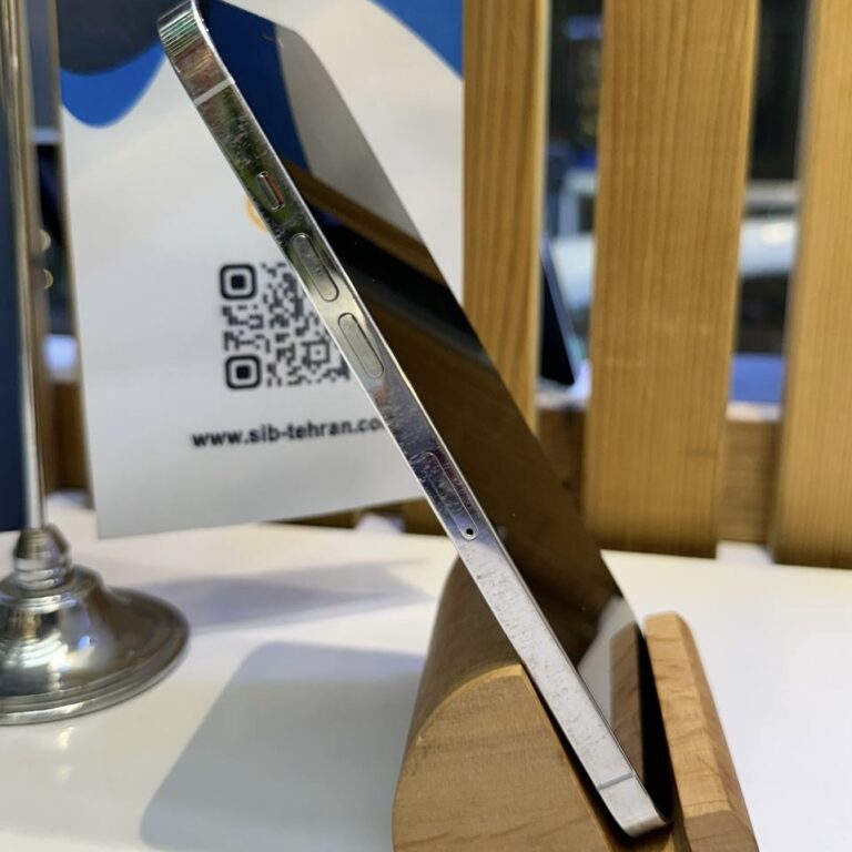 گوشی موبایل اپل IPhone 12 Pro Max ظرفیت 256GB پارت نامبر ZA/A رنگ سفید باتری 77% – کارکرده