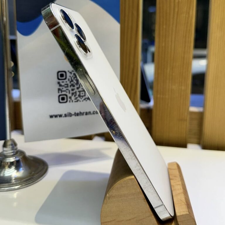 گوشی موبایل اپل IPhone 12 Pro Max ظرفیت 256GB پارت نامبر ZA/A رنگ سفید باتری 77% – کارکرده