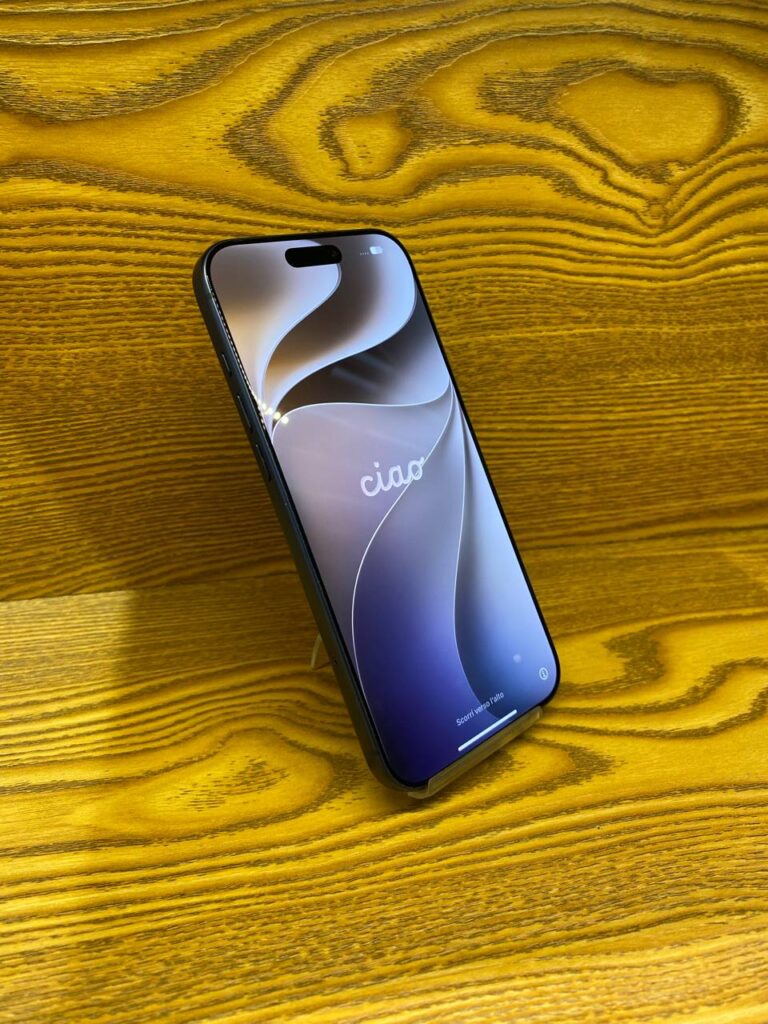 گوشی موبایل اپل IPhone 17 ProMax ظرفیت 256GB پارت نامبر CH/A دو سیم کارت 5G رنگ سرمه ای باتری 95% – کارکرده رجیستر شده